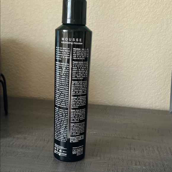 Platinum Volumizing Hair Mousse - Picture 2 of 2